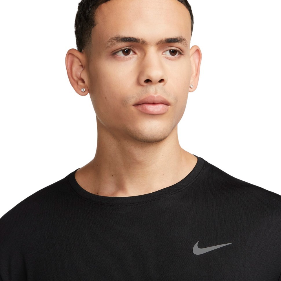 Футболка Nike M NK DF UV MILER SS DV9315-010