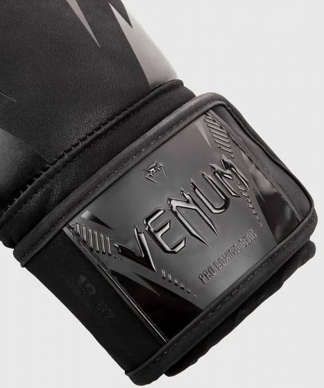Перчатки боксерские Venum Impact Black/Black 04305