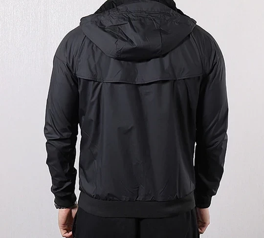 Ветровка Nike AT5271-010