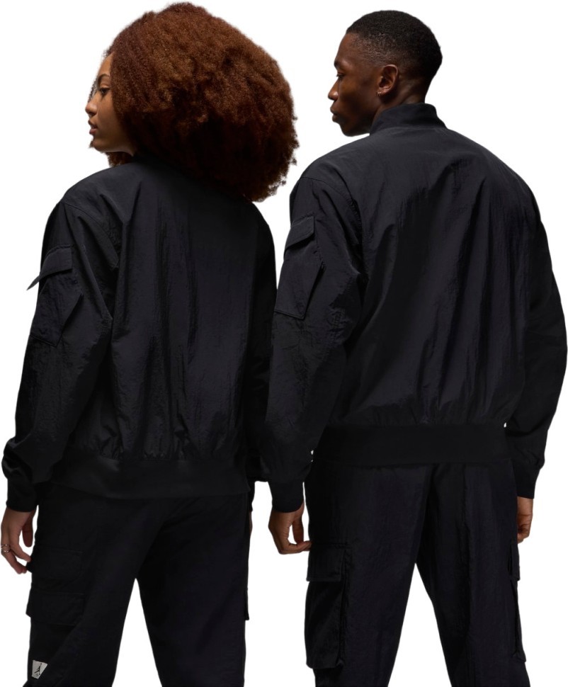 Куртка NIKE M J ESS STMT LTWT RNGD JKT FN4623-010