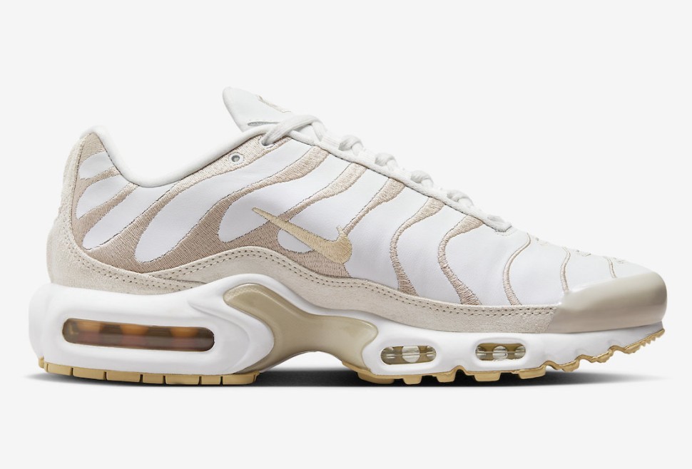 Кроссовки Nike W AIR MAX PLUS PRM DZ2832-101