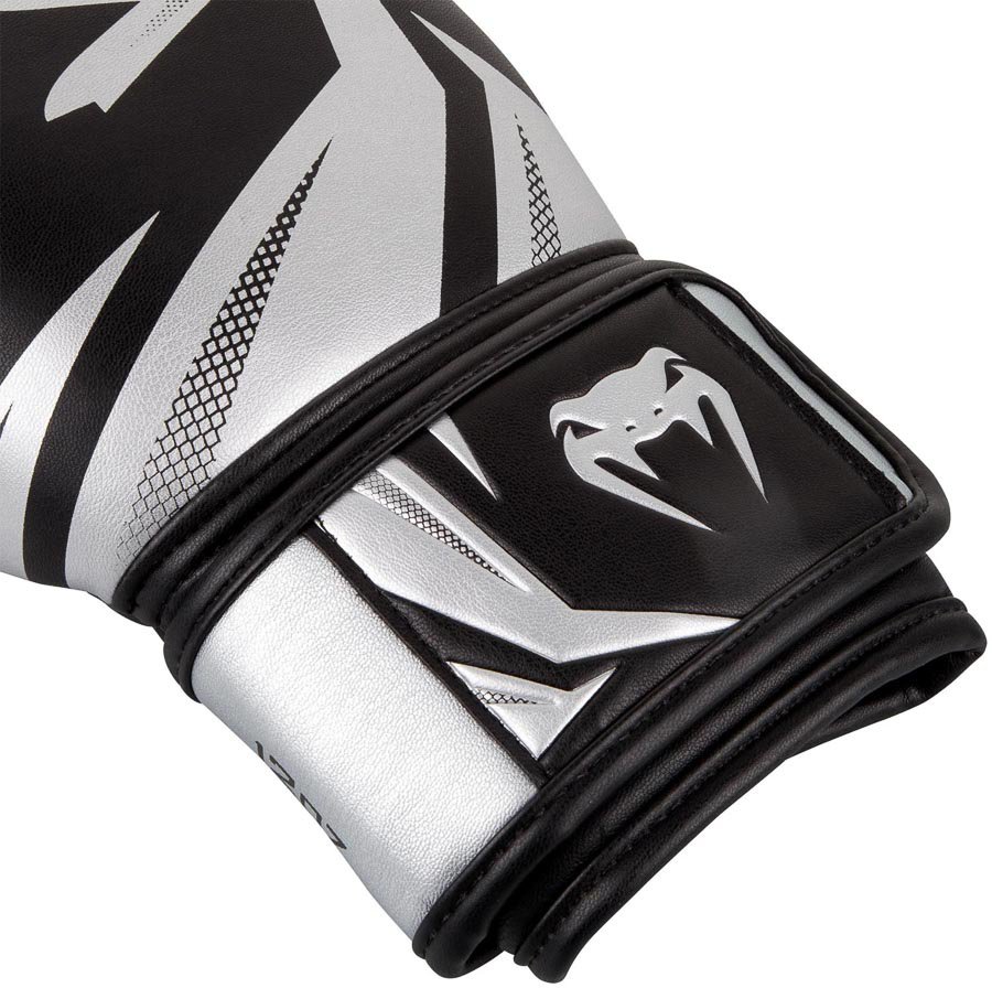Перчатки боксерские Venum Challenger 3.0 Black/Silver 01169