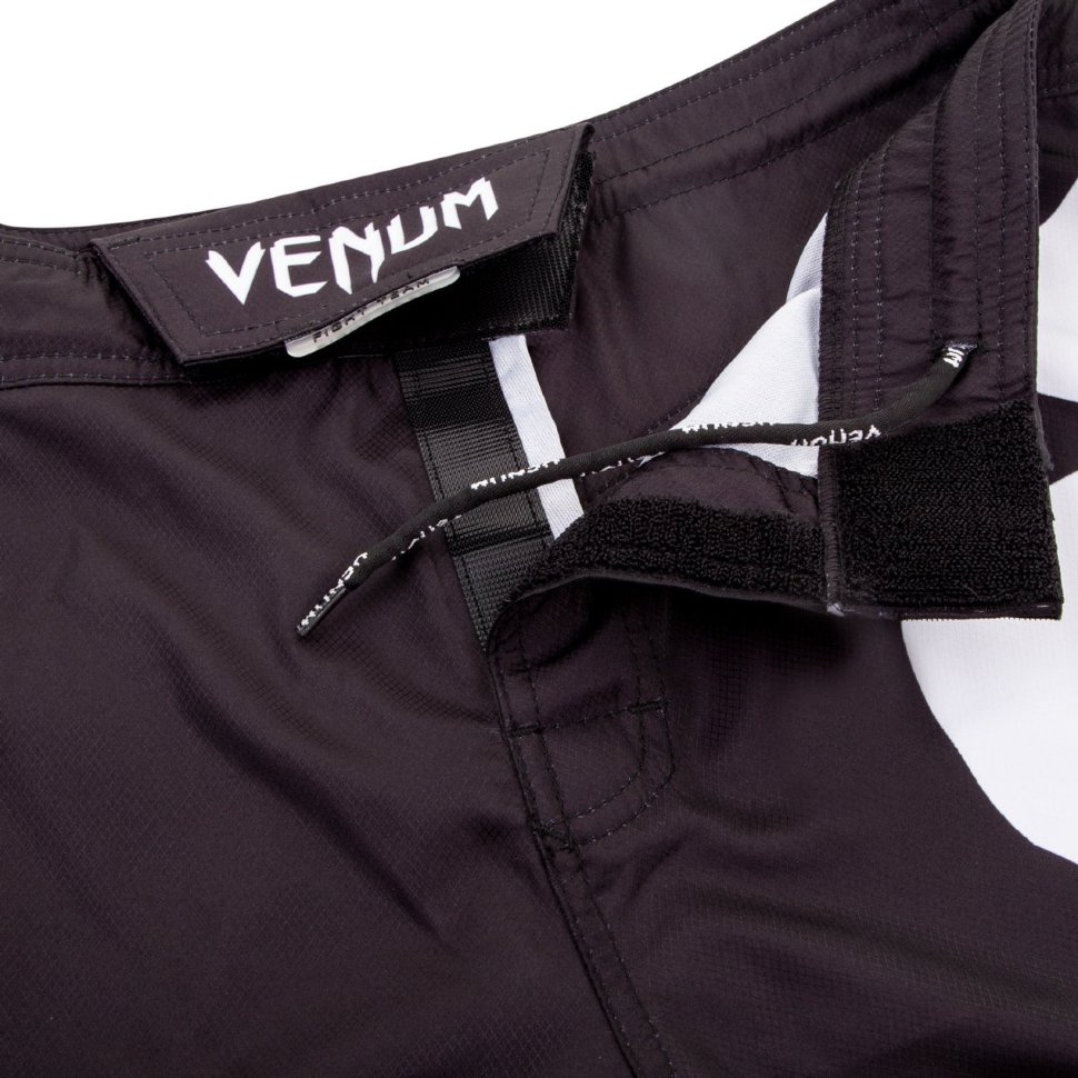 Шорты Venum ММА Light 3.0 Black/White 01525