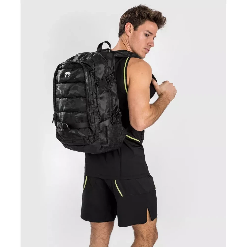 Рюкзак Venum Challenger Pro Black/Dark Camo 05983