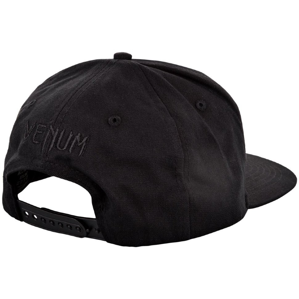 Бейсболка Venum Classic Black/Black 01381