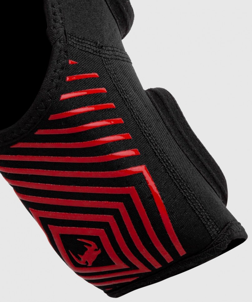 Щитки Venum Kontact Evo Black/Red 00977