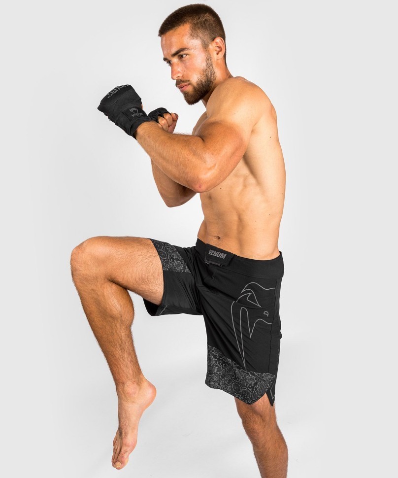 Шорты Venum Light 4.0 Fightshort - Black/Bronze ven04263-137