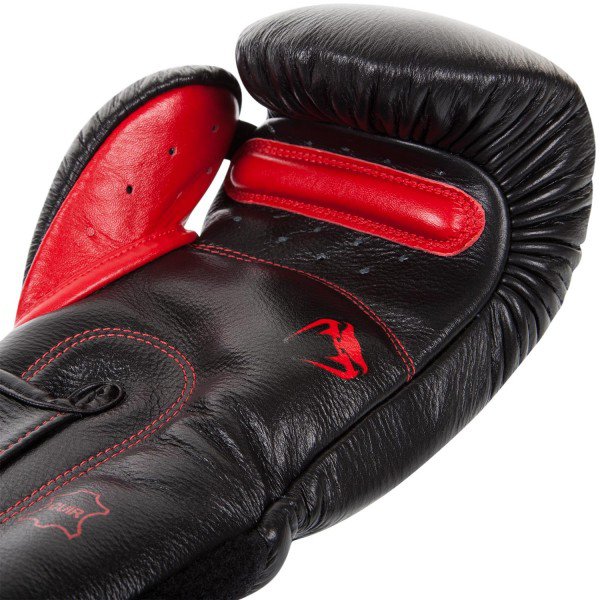 Перчатки боксерские Venum Giant 3.0 Red Devil Nappa Leather 100602