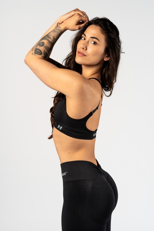 Топ Nebbia Medium-Support Sports Bra TOTALLY SEAMLESS 305 Black