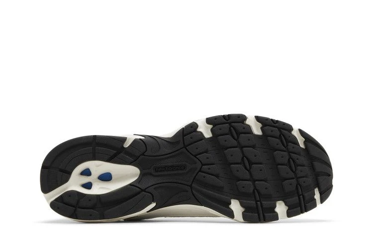 Кроссовки New Balance MR530ZO