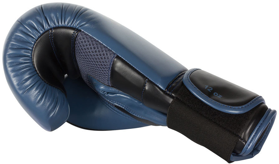 Перчатки боксерские Clinch Punch C131сине-черные