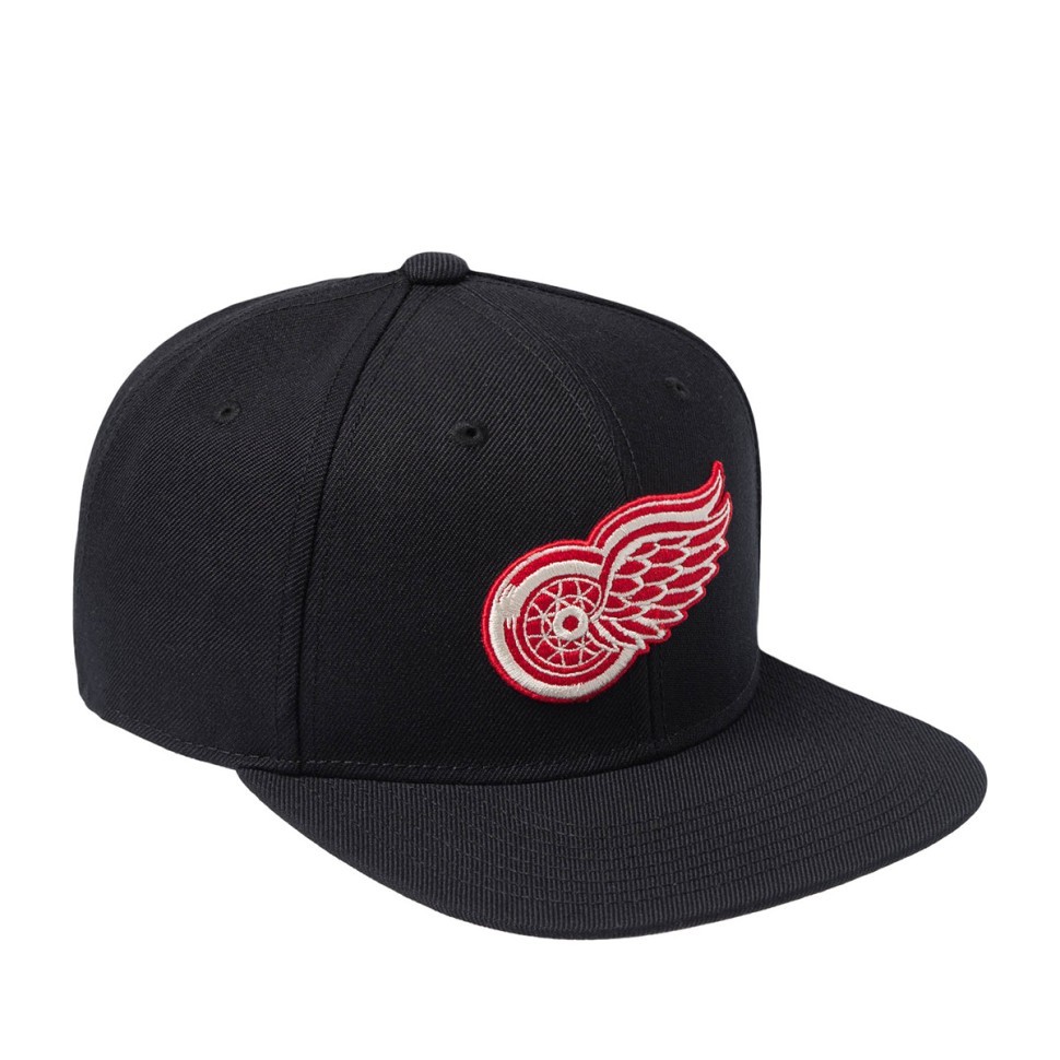 Бейсболка AMERICAN NEEDLE 21006A-DRW Detroit Red Wings Archive 400 NHL (черный) 06-854-09-00