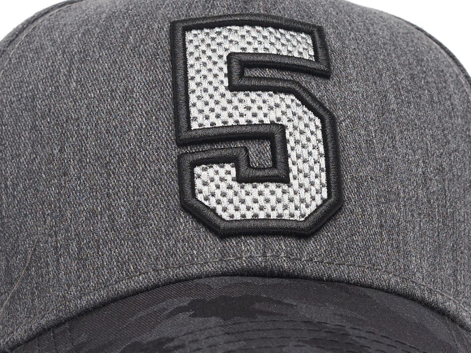 Бейсболка ATRIBUTIKA&CLUB КХЛ №5, черн.-сер. 207300