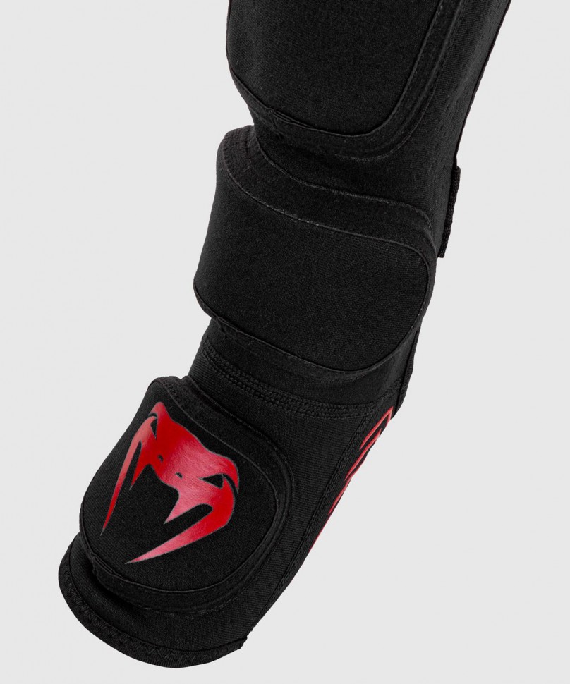 Щитки Venum Kontact Evo Black/Red 00977