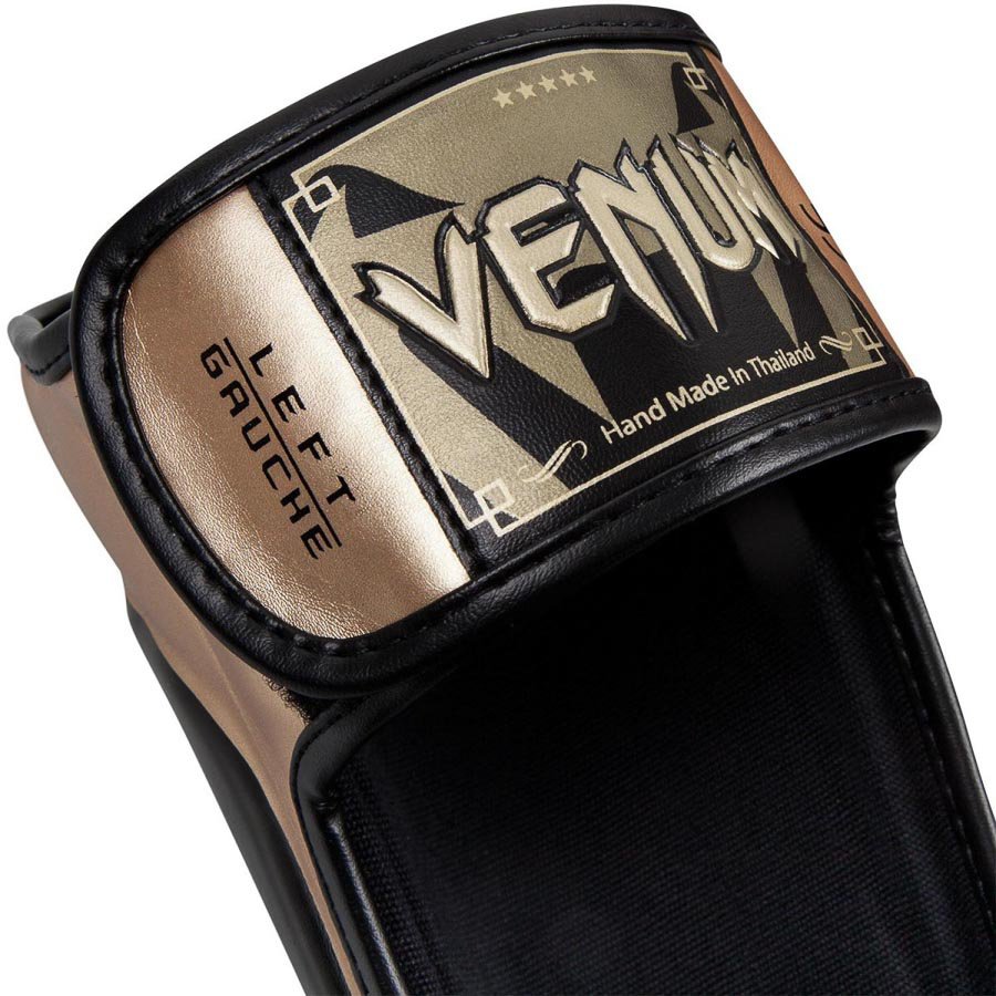 Щитки Venum Predator Black/Gold 060692