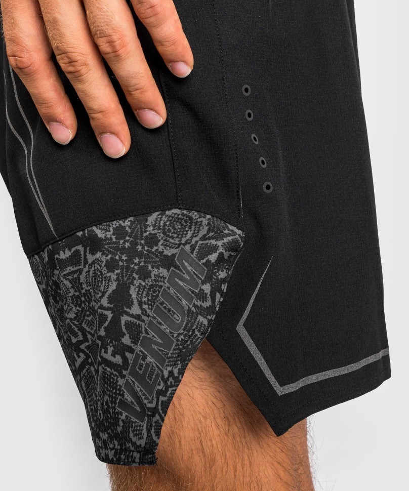 Шорты Venum Light 4.0 Fightshort - Black/Bronze ven04263-137