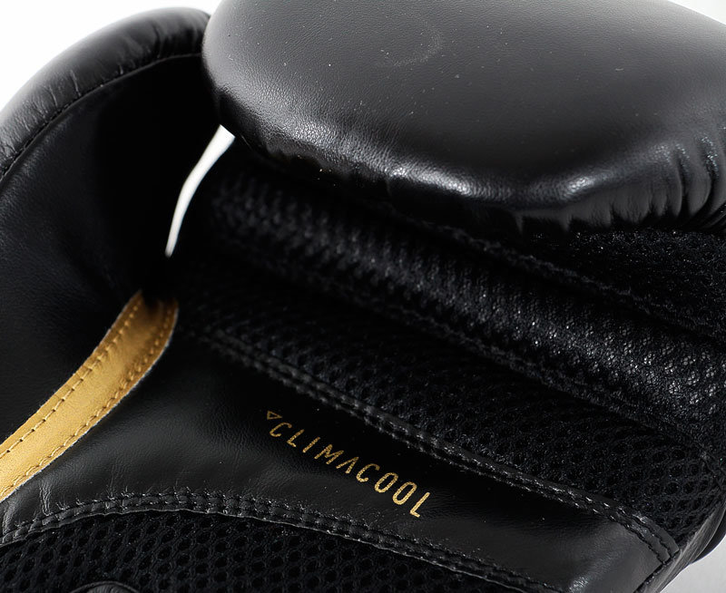 Перчатки боксерские Adidas Speed 100 черно-золотые adiSBG100ЧЗ