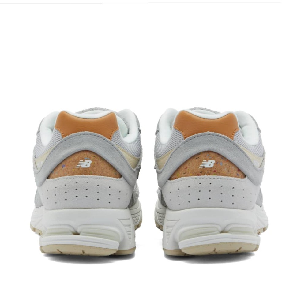 Кроссовки New Balance M2002RSB
