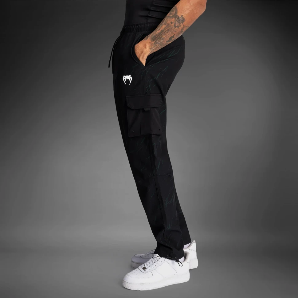 Брюки спортивные Venum Trooper Men's Tracksuit Pants - Black/Forest Green Ven05358-102
