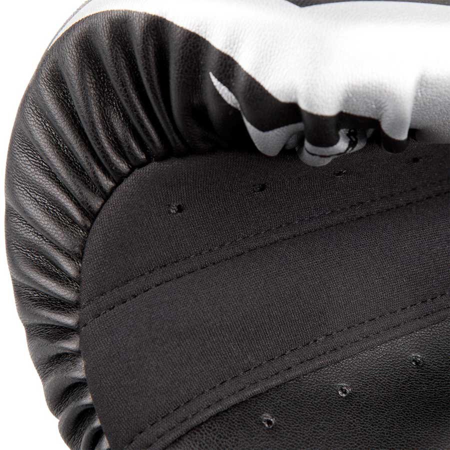 Перчатки боксерские Venum Challenger 3.0 Black/Silver 01169
