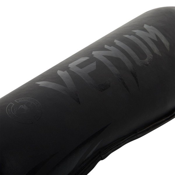 Щитки Venum Challenger - Neo Black 120511