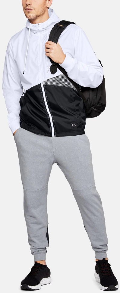 Ветровка Under Armour SPORTSTYLE WINDBREAKER-WHT 1320727-101