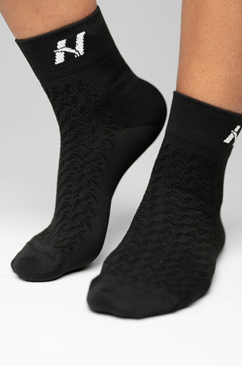 Носки Nebbia “HI-TECH” N-pattern crew socks 130 Black