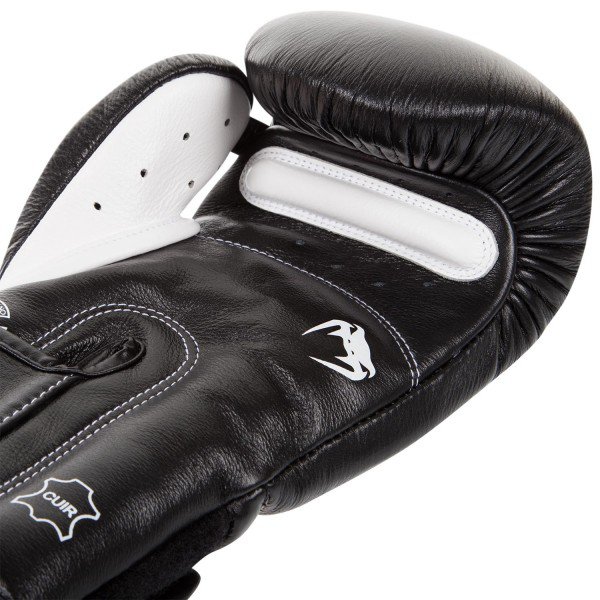 Перчатки боксерские Venum Giant 3.0 Black Nappa Leather 100601
