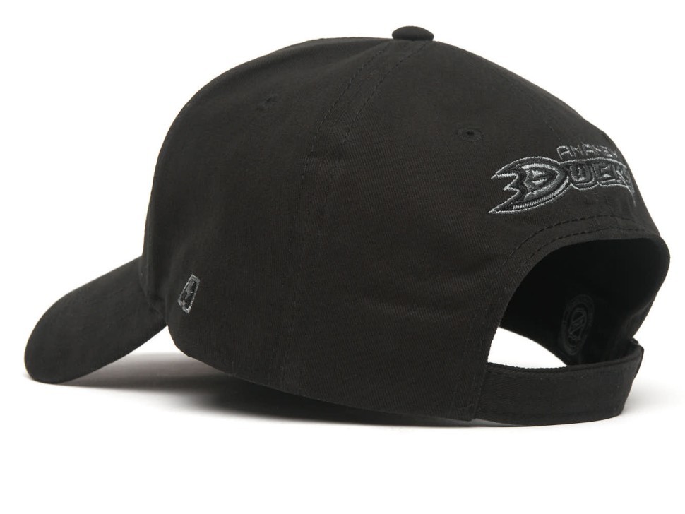 Бейсболка ATRIBUTIKA&CLUB Anaheim Ducks, черн. 31600