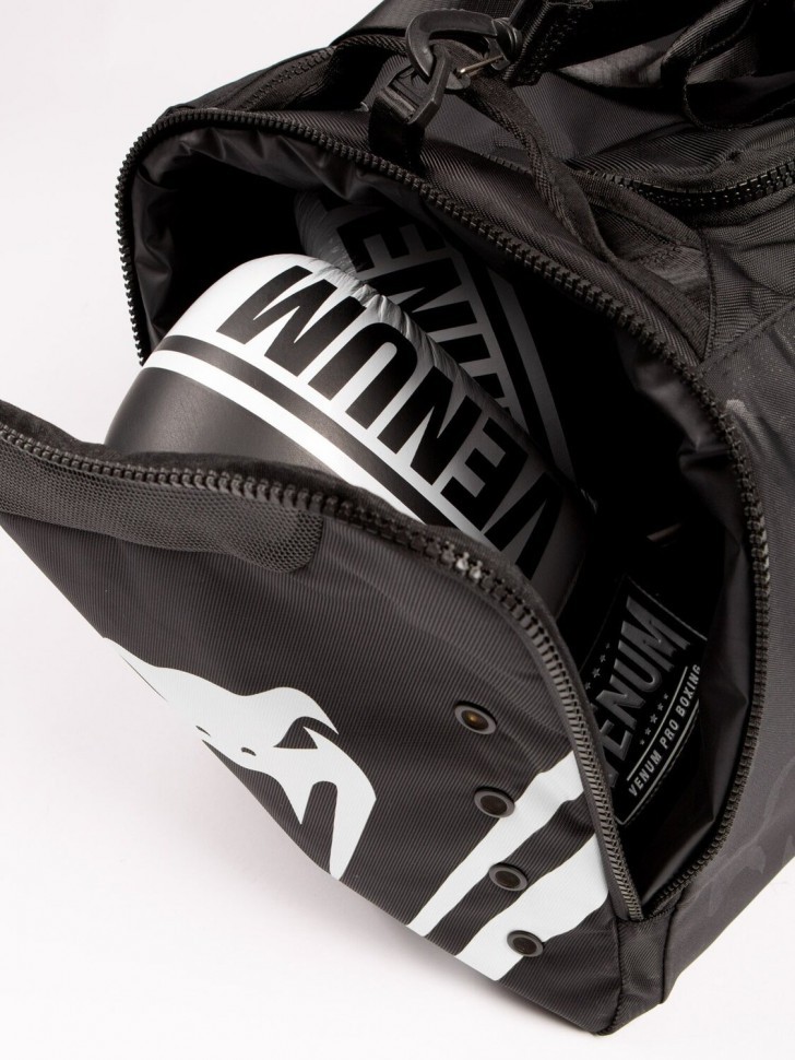 Сумка UFC Venum Authentic Fight Night 04543