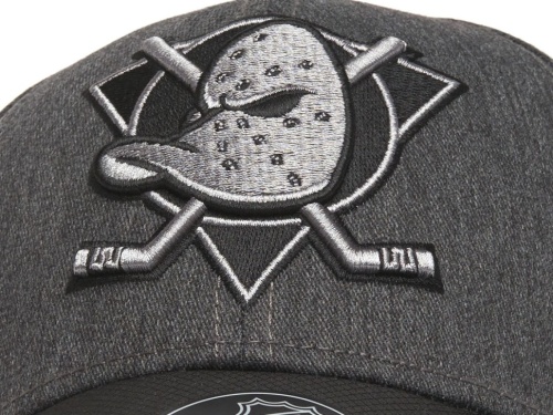 Бейсболка ATRIBUTIKA & CLUB Anaheim Ducks, серо-черн. 31545