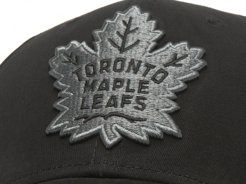 Бейсболка ATRIBUTIKA & CLUB Toronto Maple Leafs, черн. 31598